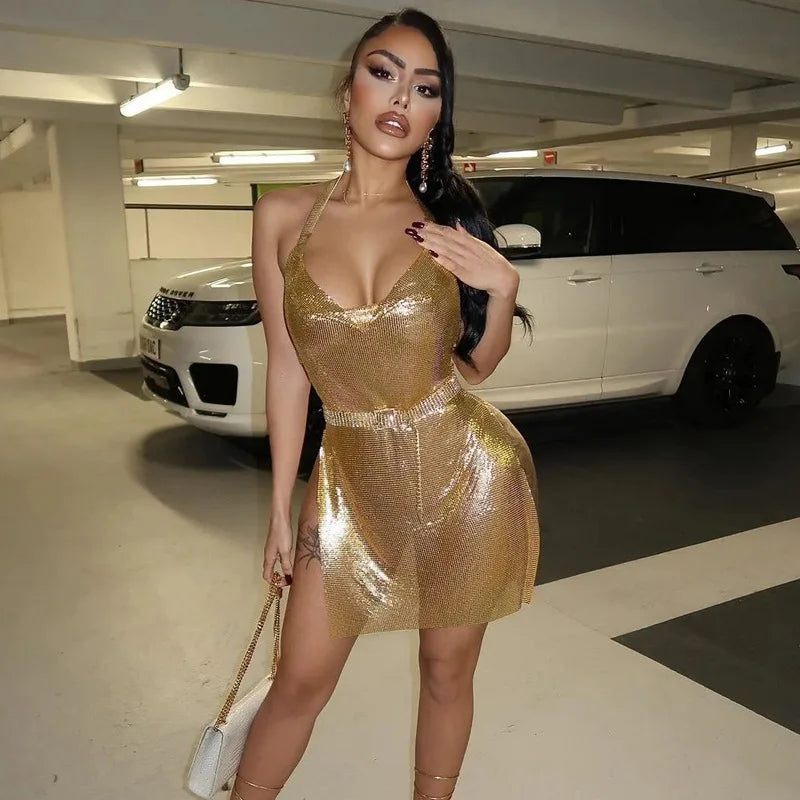 Robe courte élégante et sexy pour femme — Col noué, dos nu, décolleté orné de sequins — Robe de soirée, fête, danse
🚚 Livraison rapide en 8 à 12 jours ouvrés depuis la France FelizShop