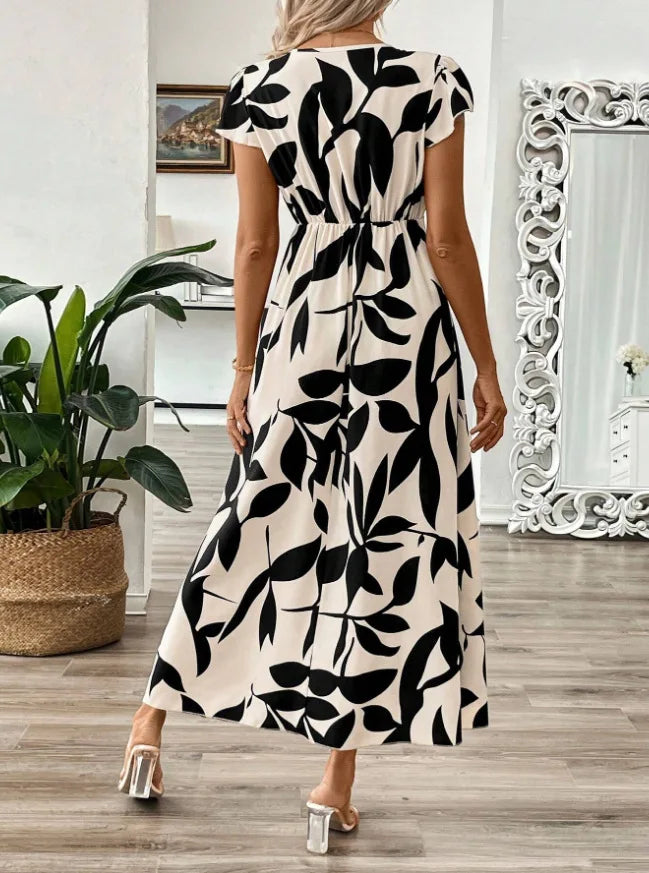 Robe Longue d’Été Femme 2025 – Imprimé Mode & Élégante
Tailles : S à XL
Longueur : longue (environ 130-140 cm)
Matière : tissu léger et fluide, idéal pour l’été
Style : imprimés tendance, parfaite pour fête FelizShop