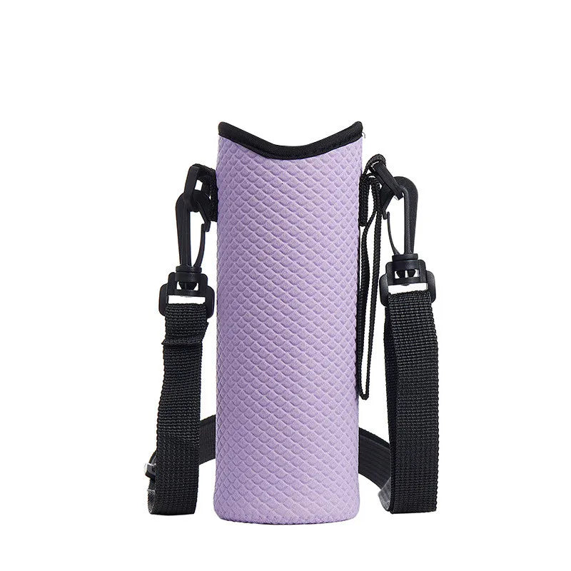 Housse isotherme en néoprène avec sangle — Étui portable pour bouteille d’eau 500 ml — Accessoire camping et sac à gourde sous vide
🚚 Livraison rapide en 8 à 12 jours ouvrés depuis la France FelizShop