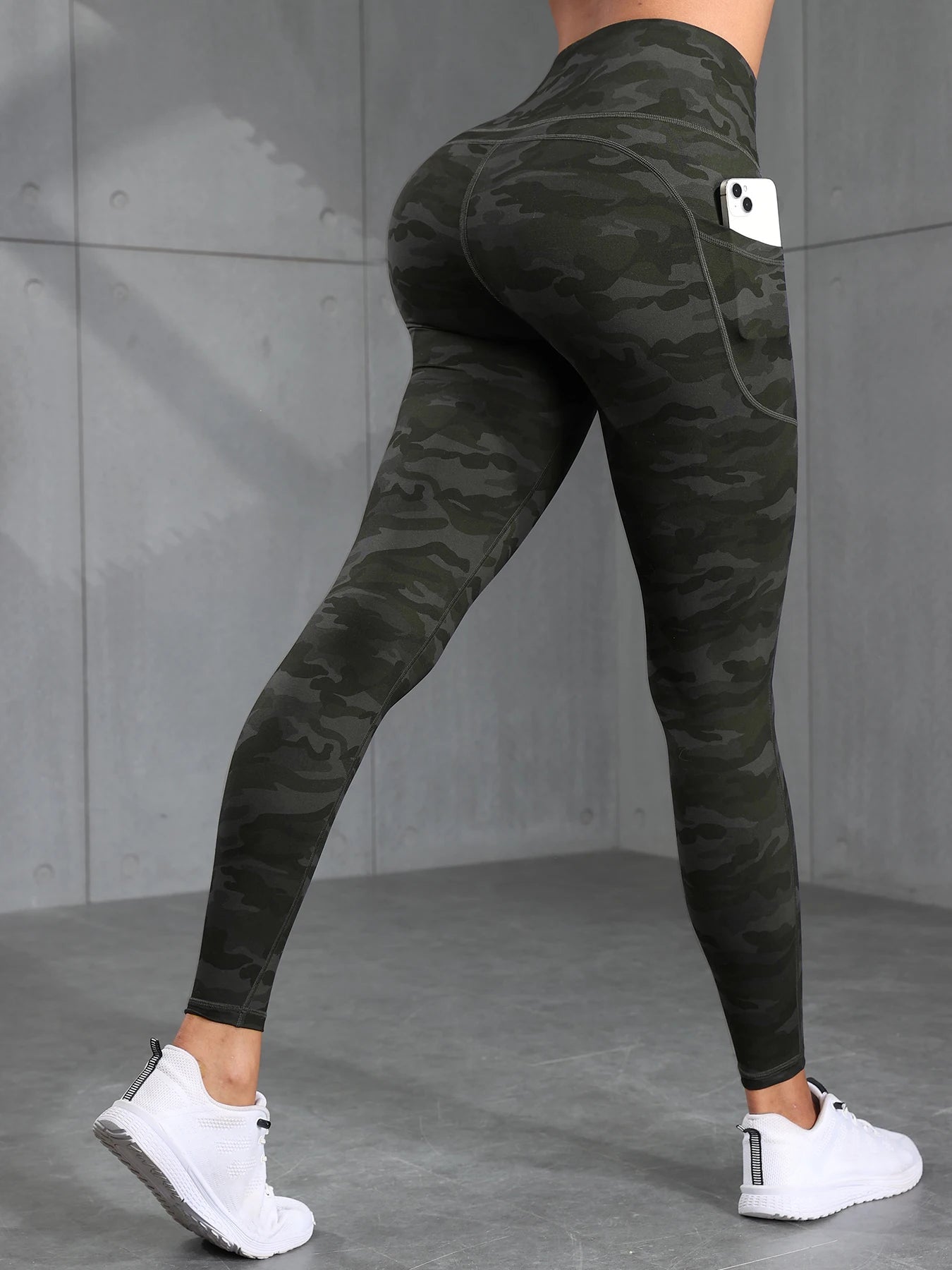 Leggings Femme Camouflage – Taille Haute avec Poche | Squat-Proof & Résistant
Tailles : S à XL
Matière : tissu stretch, résistant et opaque (squat-proof)
Coupe : taille haute, ajustée
Utilisation : running, fitness, yo FelizShop