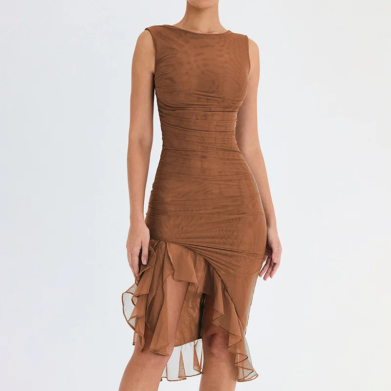 Robe Midi Femme Élégante – Volants & Fronces | Dos Nu & Sans Manches
Tailles : S à XL
Longueur : midi (environ 110 cm)
Matière : tissu fluide et léger, agréable pour l’été
Style : dos nu, sans manches, coupe irré FelizShop