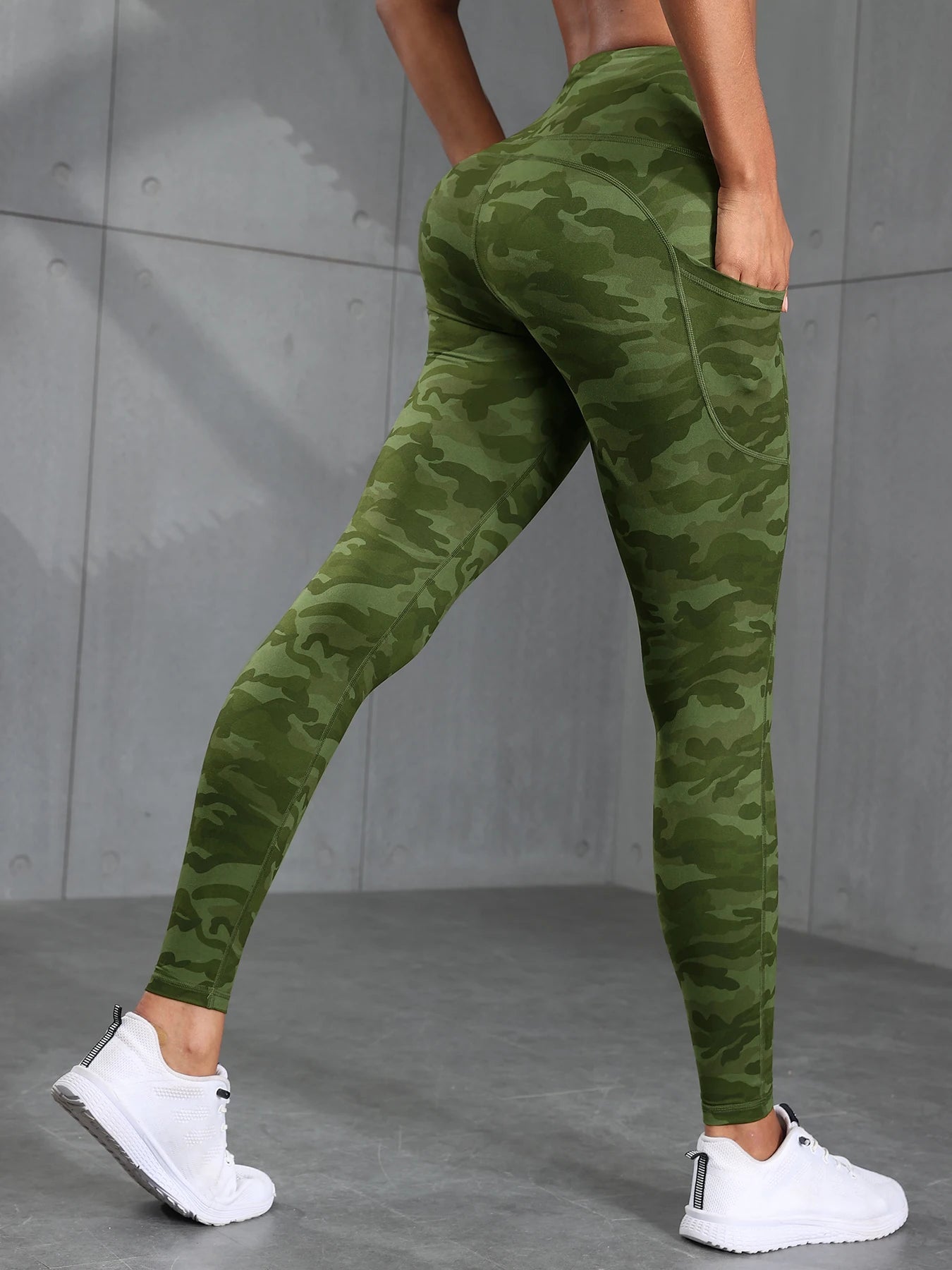 Leggings Femme Camouflage – Taille Haute avec Poche | Squat-Proof & Résistant
Tailles : S à XL
Matière : tissu stretch, résistant et opaque (squat-proof)
Coupe : taille haute, ajustée
Utilisation : running, fitness, yo FelizShop