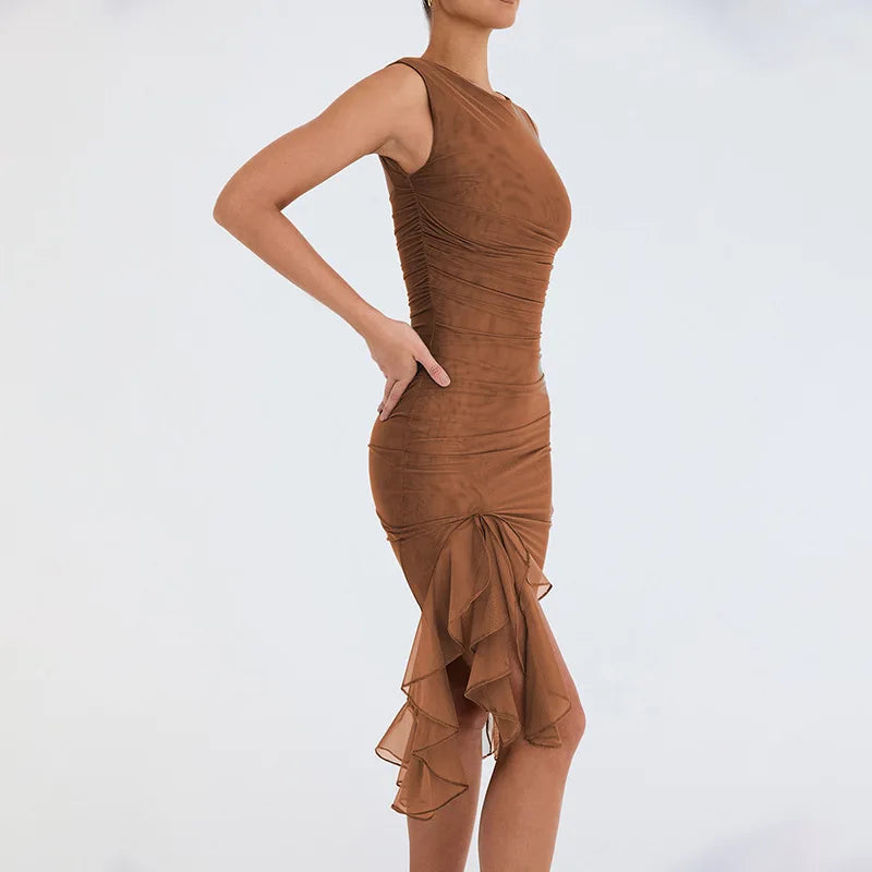 Robe Midi Femme Élégante – Volants & Fronces | Dos Nu & Sans Manches
Tailles : S à XL
Longueur : midi (environ 110 cm)
Matière : tissu fluide et léger, agréable pour l’été
Style : dos nu, sans manches, coupe irré FelizShop
