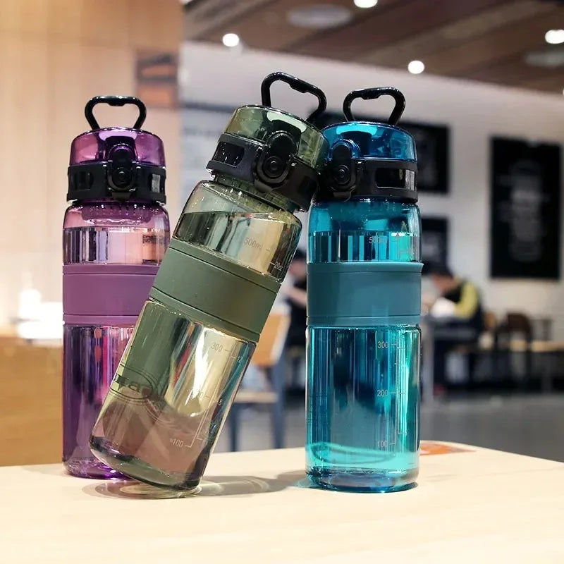 Gourde de sport 500 ml — Bouteille portable anti-fuite en plastique, avec filtre à thé — Pour voyage, salle de sport, fitness, extérieur — Gobelet transparent
🚚 Livraison rapide en 8 à 12 jours ouvrés depuis la FelizShop