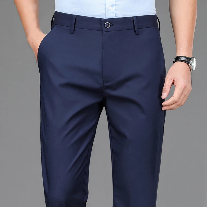 Pantalon Homme Stretch Noir – Style Smart Casual | Bureau & Quotidien
Tailles : 30 à 38 (EU)
Matière : tissu stretch confortable, séchage rapide
Coupe : droite, ajustée sans être trop serrée
Saison : printemps et aut FelizShop