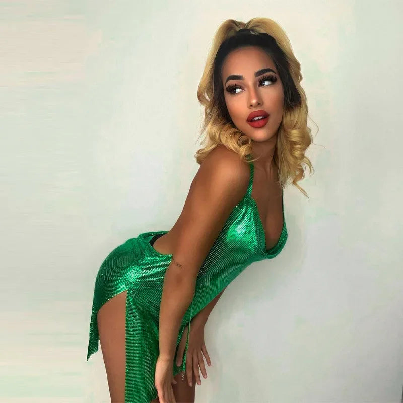 Robe courte élégante et sexy pour femme — Col noué, dos nu, décolleté orné de sequins — Robe de soirée, fête, danse
🚚 Livraison rapide en 8 à 12 jours ouvrés depuis la France FelizShop