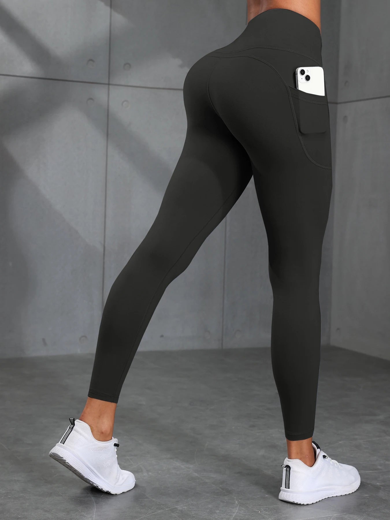 Leggings Femme Camouflage – Taille Haute avec Poche | Squat-Proof & Résistant
Tailles : S à XL
Matière : tissu stretch, résistant et opaque (squat-proof)
Coupe : taille haute, ajustée
Utilisation : running, fitness, yo FelizShop