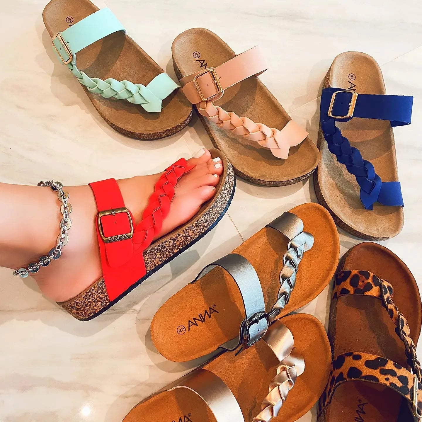 Sandales Femme Été 2022 – Claquettes Plates de Plage, Tongs Décontractées à Enfiler, Chaussures Légères pour l’Été🚚 Livraison rapide en 8 à 12 jours ouvrés depuis la France FelizShop