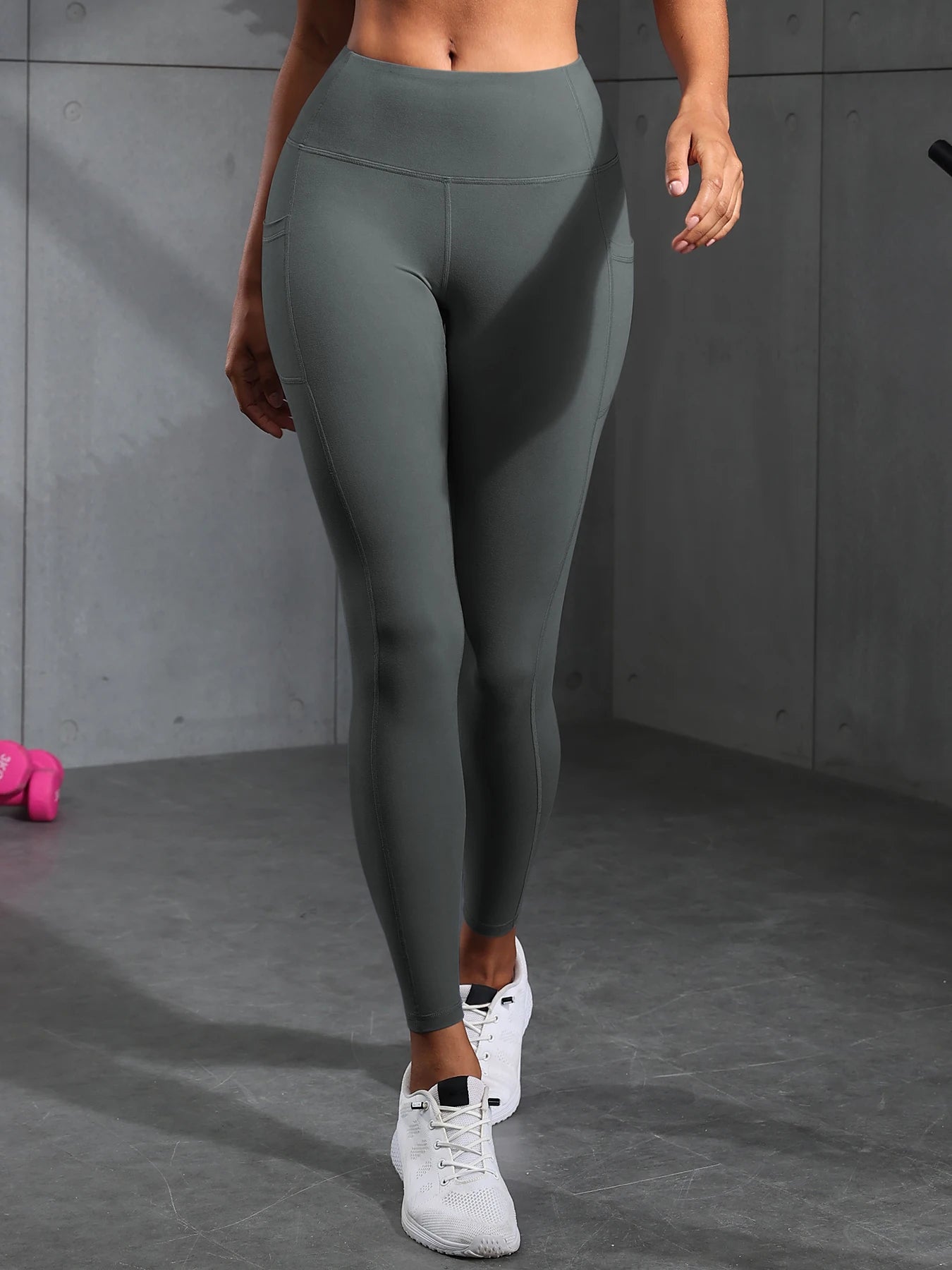 Leggings Femme Camouflage – Taille Haute avec Poche | Squat-Proof & Résistant
Tailles : S à XL
Matière : tissu stretch, résistant et opaque (squat-proof)
Coupe : taille haute, ajustée
Utilisation : running, fitness, yo FelizShop