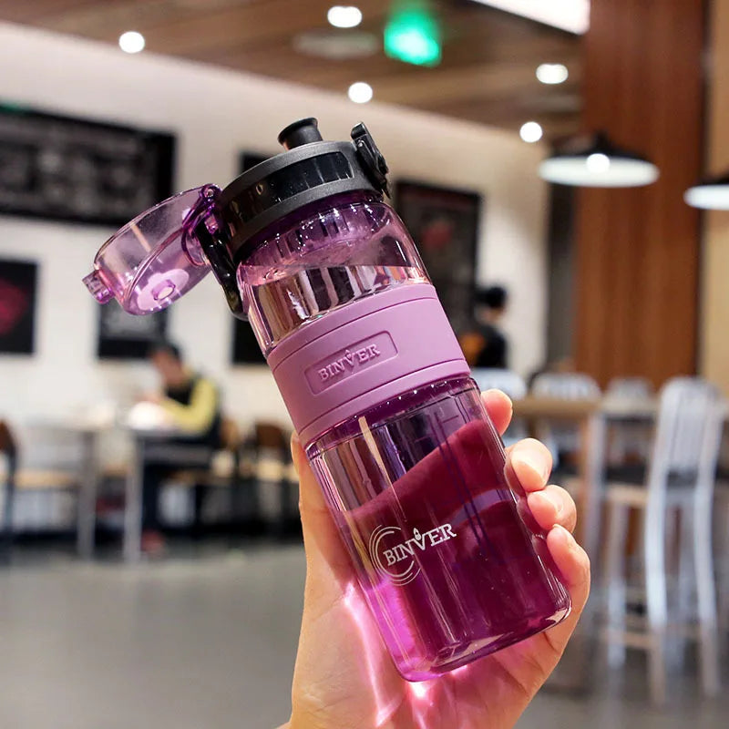 Gourde de sport 500 ml — Bouteille portable anti-fuite en plastique, avec filtre à thé — Pour voyage, salle de sport, fitness, extérieur — Gobelet transparent
🚚 Livraison rapide en 8 à 12 jours ouvrés depuis la FelizShop