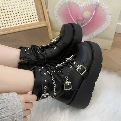 Bottines Gothiques Femme BUSY GIRL – Bottes Noires à Plateforme avec Clous Métalliques | Style Punk Rock, Talon Compensé (Taille 43)🚚 Livraison rapide en 8 à 12 jours ouvrés depuis la France FelizShop