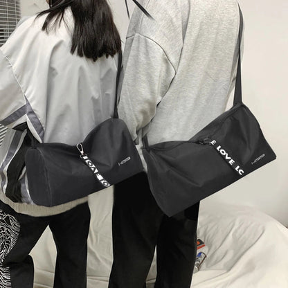 Sac de sport homme & femme — Sac étanche grande capacité, compartiment séparé pour chaussures — Sac fitness, sac à dos de sport et de voyage

🚚 Livraison rapide en 8 à 12 jours ouvrés depuis la France FelizShop