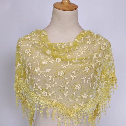 Foulard Femme BOHOWAII – Voile Dentelle Triangulaire Élégant
Dimensions : env. 140 cm x 90 cm x 90 cm (forme triangle)
Matériaux : tulle léger, dentelle brodée, voile doux et respirant
Style : bohème chic, musulman mo FelizShop