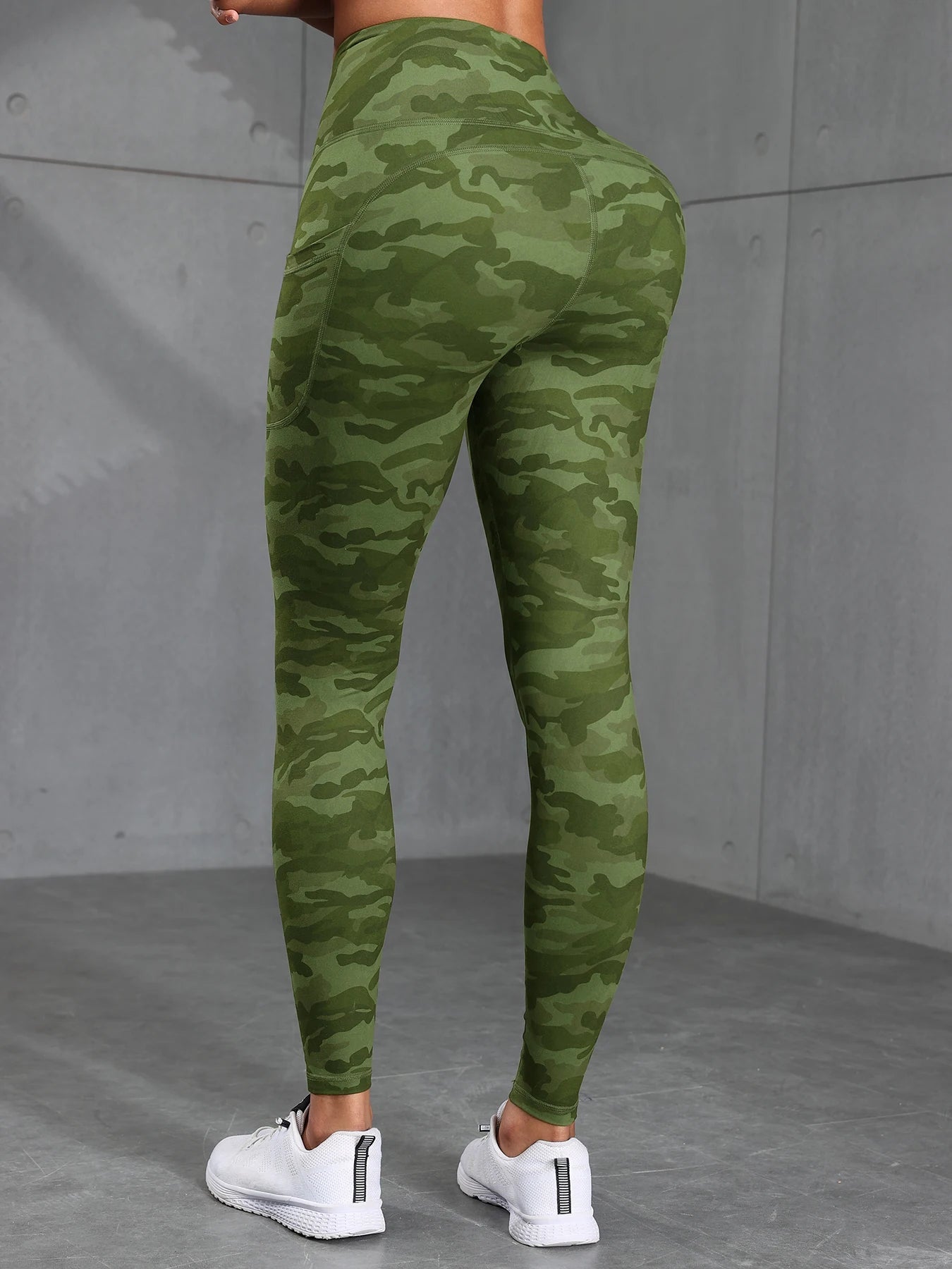 Leggings Femme Camouflage – Taille Haute avec Poche | Squat-Proof & Résistant
Tailles : S à XL
Matière : tissu stretch, résistant et opaque (squat-proof)
Coupe : taille haute, ajustée
Utilisation : running, fitness, yo FelizShop