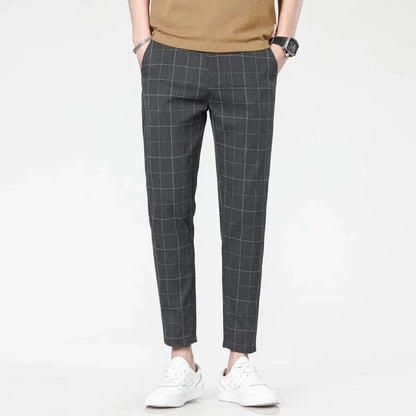 Pantalon Carreaux Homme 2025 – Style Européen & Américain | Slim Fit
Tailles : 30 à 38 (EU)
Matière : tissu confortable, mélange polyester et coton
Coupe : slim fit, adaptée business, loisirs et voyage
Style : carreau FelizShop