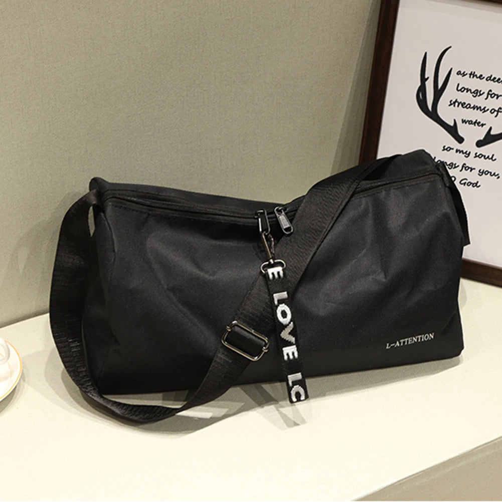 Sac de sport homme & femme — Sac étanche grande capacité, compartiment séparé pour chaussures — Sac fitness, sac à dos de sport et de voyage

🚚 Livraison rapide en 8 à 12 jours ouvrés depuis la France FelizShop