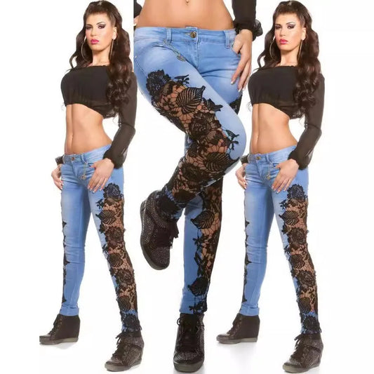 Jean Mom Dentelle Femme – Taille Haute | Coupe Skinny & Effet Bodycon
Tailles : 24 à 32 (US) – tailles européennes correspondantes
Longueur : cheville (ankle length)
Matière : denim avec détails en dentelle, boutons e FelizShop