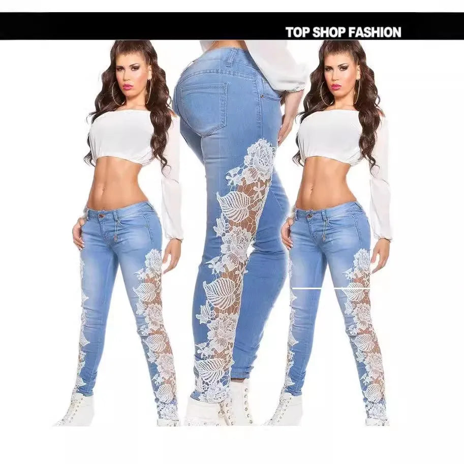 Jean Mom Dentelle Femme – Taille Haute | Coupe Skinny & Effet Bodycon
Tailles : 24 à 32 (US) – tailles européennes correspondantes
Longueur : cheville (ankle length)
Matière : denim avec détails en dentelle, boutons e FelizShop