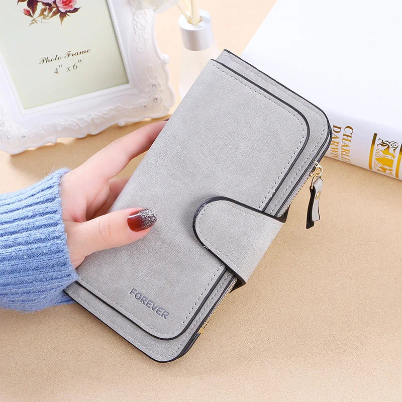 Portefeuille Femme Rose – Lettre Initiale | Compact, Stylé & Pratique🚚 Livraison rapide en 8 à 12 jours ouvrés depuis la France FelizShop