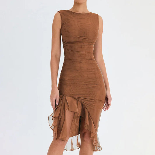 Robe Midi Femme Élégante – Volants & Fronces | Dos Nu & Sans Manches
Tailles : S à XL
Longueur : midi (environ 110 cm)
Matière : tissu fluide et léger, agréable pour l’été
Style : dos nu, sans manches, coupe irré FelizShop