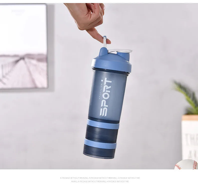 Gourde de sport 500 ml à 3 compartiments — Shaker à protéines, bouteille portable pour extérieur et voyage, anti-fuite, plastique sans BPA
🚚 Livraison rapide en 8 à 12 jours ouvrés depuis la France FelizShop