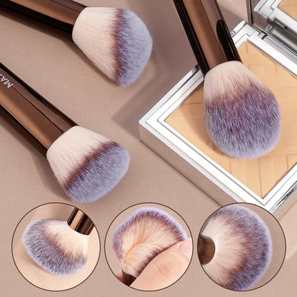 Pinceaux de maquillage professionnels pour une application parfaite et un rendu naturel des cosmétiques