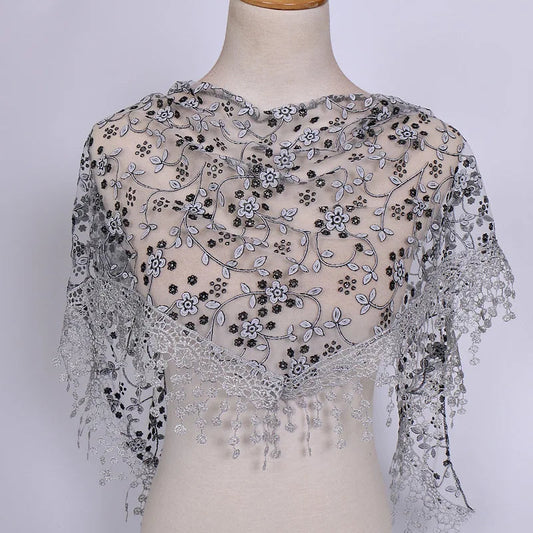 Foulard Femme BOHOWAII – Voile Dentelle Triangulaire Élégant
Dimensions : env. 140 cm x 90 cm x 90 cm (forme triangle)
Matériaux : tulle léger, dentelle brodée, voile doux et respirant
Style : bohème chic, musulman mo FelizShop