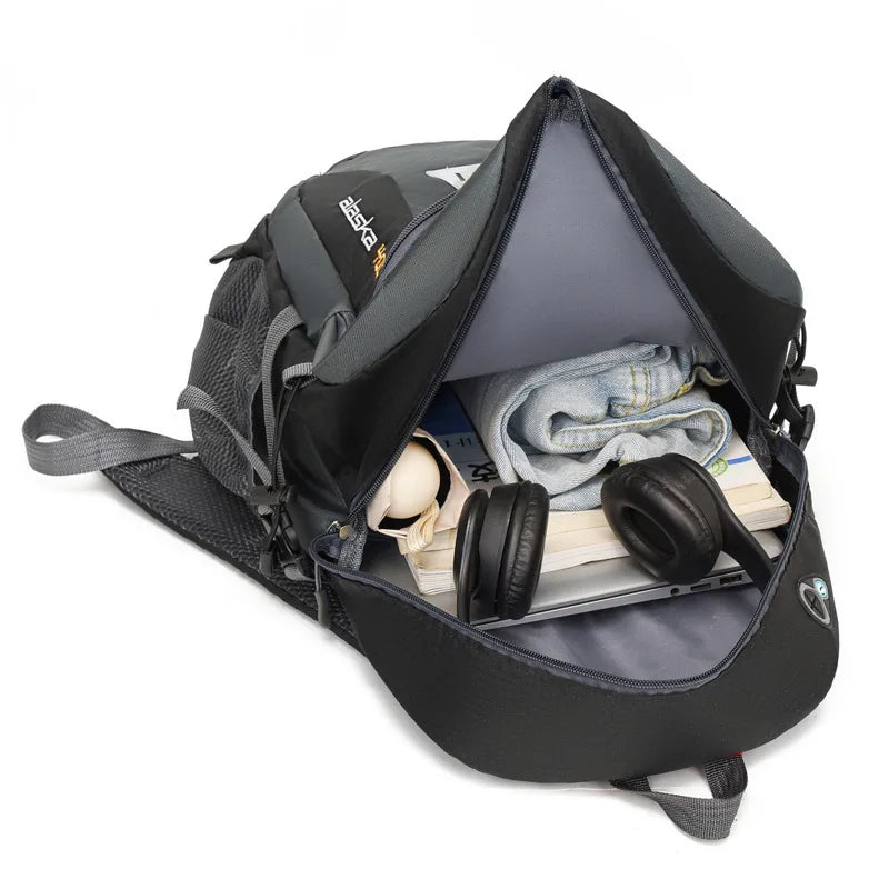 Sac à Dos de Randonnée Unisexe 2024 – Grande Capacité | Montagne & Outdoor
Dimensions : environ 50 x 30 x 20 cm
Capacité : grande capacité (environ 35-40L)
Matière : tissu résistant à l’eau et déchirures
Style : FelizShop