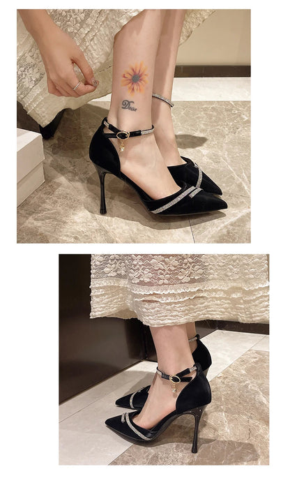 Chaussures à talons hauts style français pour femme 2024 — Bout pointu orné de strass — Design original avec bride unique et détails raffinés
🚚 Livraison rapide en 8 à 12 jours ouvrés depuis la France FelizShop