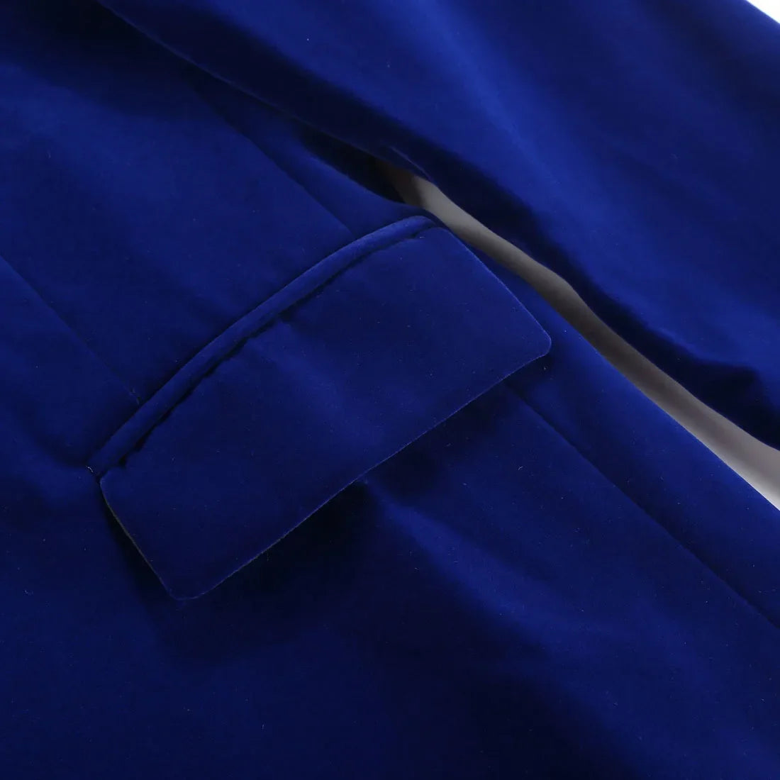 Tuxedo de Marié en Velours – Coupe Cintrée Élégante | Costume de Soirée & Mariage Tendance🚚 Livraison rapide en 8 à 12 jours ouvrés depuis la France FelizShop