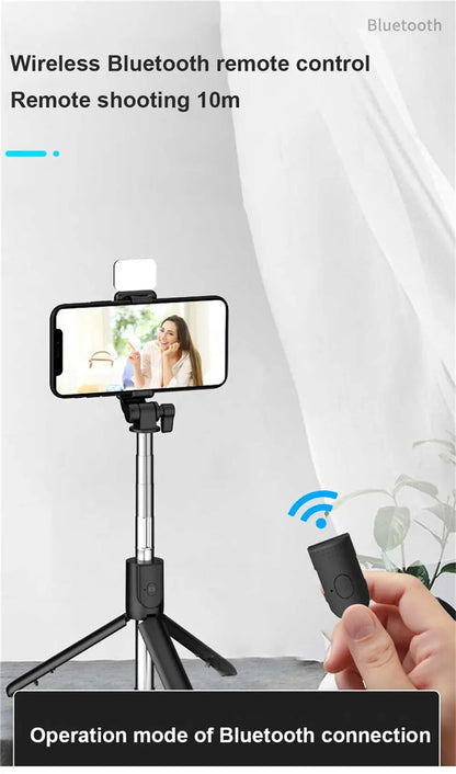 Perche à Selfie Bluetooth Portable avec Trépied – Télécommande Sans Fil, Lumière d’Appoint, Support Téléphone Rétractable et Extensible 🚚 Livraison rapide en 8 à 12 jours ouvrés depuis la France ou nos entrep FelizShop