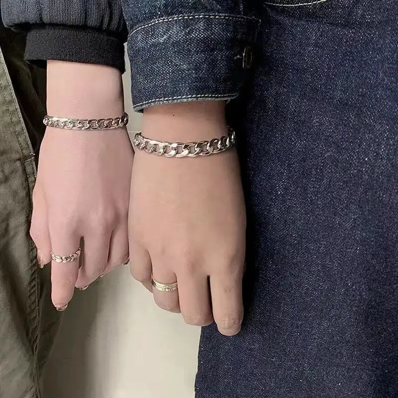 Bracelet Chaîne Cubaine en Acier Inoxydable 316L – Style Figaro Unisexe – Bijou Vintage & Tendance🚚 Livraison rapide en 8 à 12 jours ouvrés depuis la France FelizShop