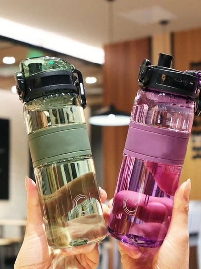 Gourde de sport 500 ml — Bouteille portable anti-fuite en plastique, avec filtre à thé — Pour voyage, salle de sport, fitness, extérieur — Gobelet transparent
🚚 Livraison rapide en 8 à 12 jours ouvrés depuis la FelizShop