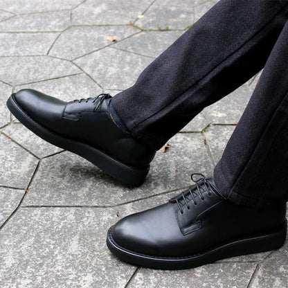 Chaussures Habillées Homme à Semelle Épaisse – Richelieus en Cuir à Lacets, Résistantes et Stylées, Fait Main, Look Tendance & Haut de Gamme
🚚 Livraison rapide en 8 à 12 jours ouvrés depuis la France FelizShop