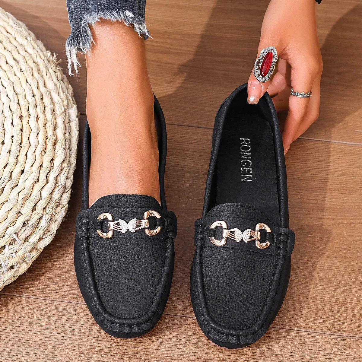 Chaussures Mary Jane Femme – Slip-On Décontractées – Ballerines Confortables à Bout Rond – Semelle Souple – Printemps/Automne 2025
🚚Livraison gratuite rapide et sécurisé FR - FelizShop