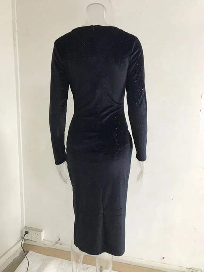 Robe de Soirée Femme – Velours Doré, Sexy & Fendue | Manches Longues, Mi-Longue
Tailles : S à XL
Longueur : mi-longue (environ 110 cm)
Matière : velours doux et brillant
Style : manches longues, jupe fendue dévoilant l FelizShop