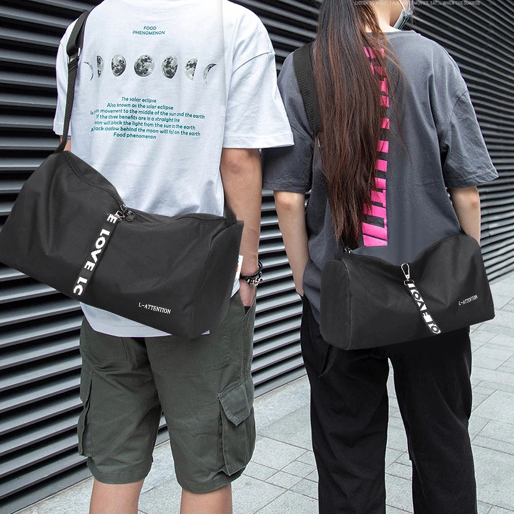 Sac de sport homme & femme — Sac étanche grande capacité, compartiment séparé pour chaussures — Sac fitness, sac à dos de sport et de voyage

🚚 Livraison rapide en 8 à 12 jours ouvrés depuis la France FelizShop