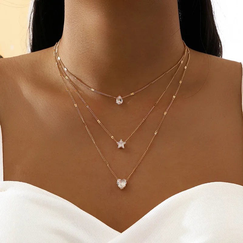 Collier pendentif tendance pour femme – Choker à chaînes multiples avec zircon brillant, bijou mode pour soirée, cadeau élégant.🚚 Livraison rapide en 8 à 12 jours ouvrés depuis la France FelizShop