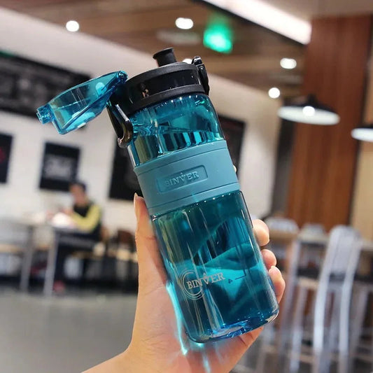 Gourde de sport 500 ml — Bouteille portable anti-fuite en plastique, avec filtre à thé — Pour voyage, salle de sport, fitness, extérieur — Gobelet transparent
🚚 Livraison rapide en 8 à 12 jours ouvrés depuis la FelizShop