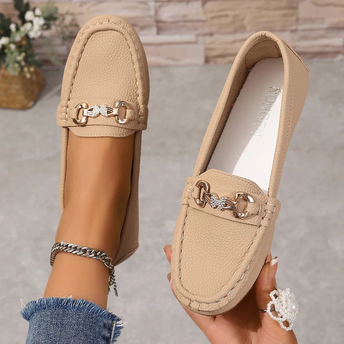 Chaussures Mary Jane Femme – Slip-On Décontractées – Ballerines Confortables à Bout Rond – Semelle Souple – Printemps/Automne 2025
🚚Livraison gratuite rapide et sécurisé FR - FelizShop
