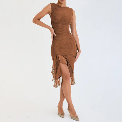 Robe Midi Femme Élégante – Volants & Fronces | Dos Nu & Sans Manches
Tailles : S à XL
Longueur : midi (environ 110 cm)
Matière : tissu fluide et léger, agréable pour l’été
Style : dos nu, sans manches, coupe irré FelizShop